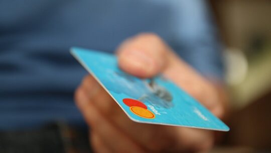 Kreditkortholderens guide til at undgå svindel og identitetstyveri